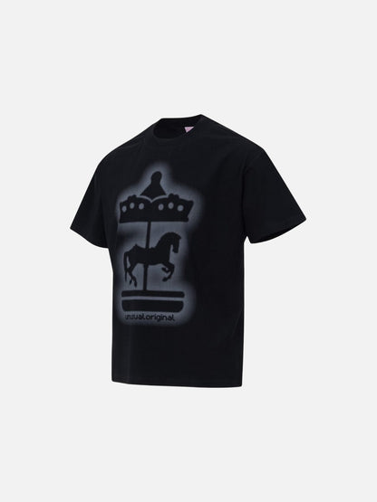 DAXUEN Short-sleeved crew neck T-shirt with carousel horse graphic