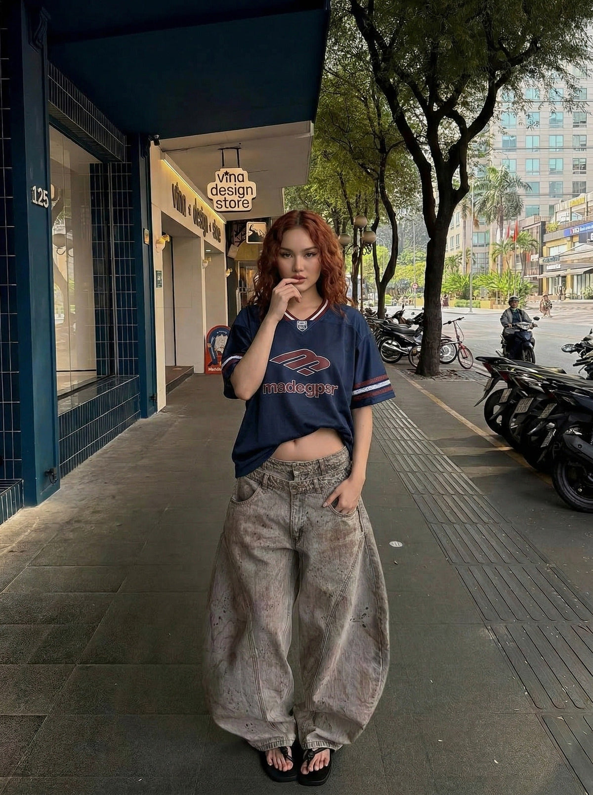 DAXUEN Loose-fitting short-sleeved jersey top — model photo