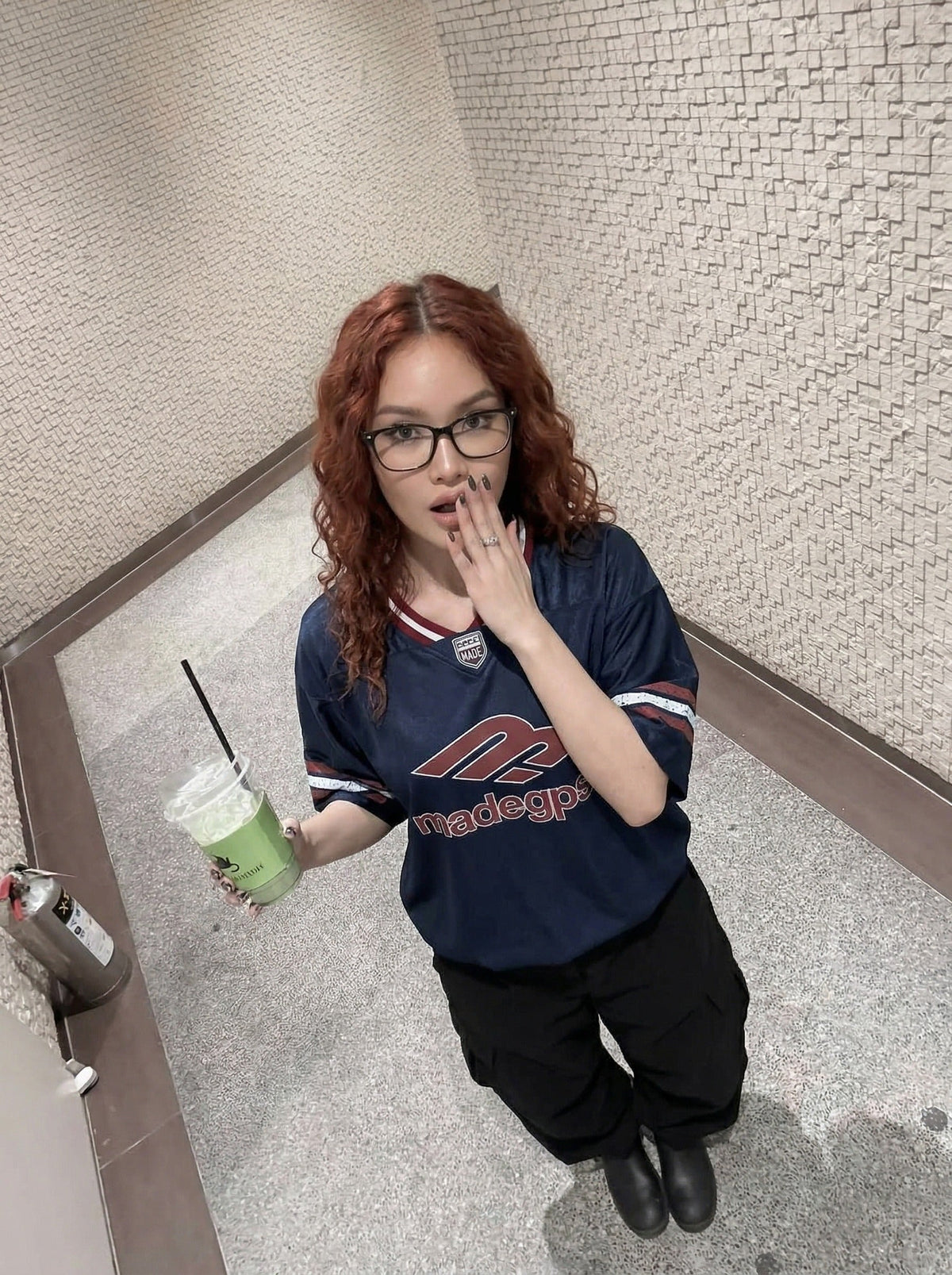 DAXUEN Loose-fitting short-sleeved jersey top — model photo