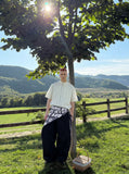DAXUEN Loose-fitting short-sleeved shirt with vertical stripes — model photo