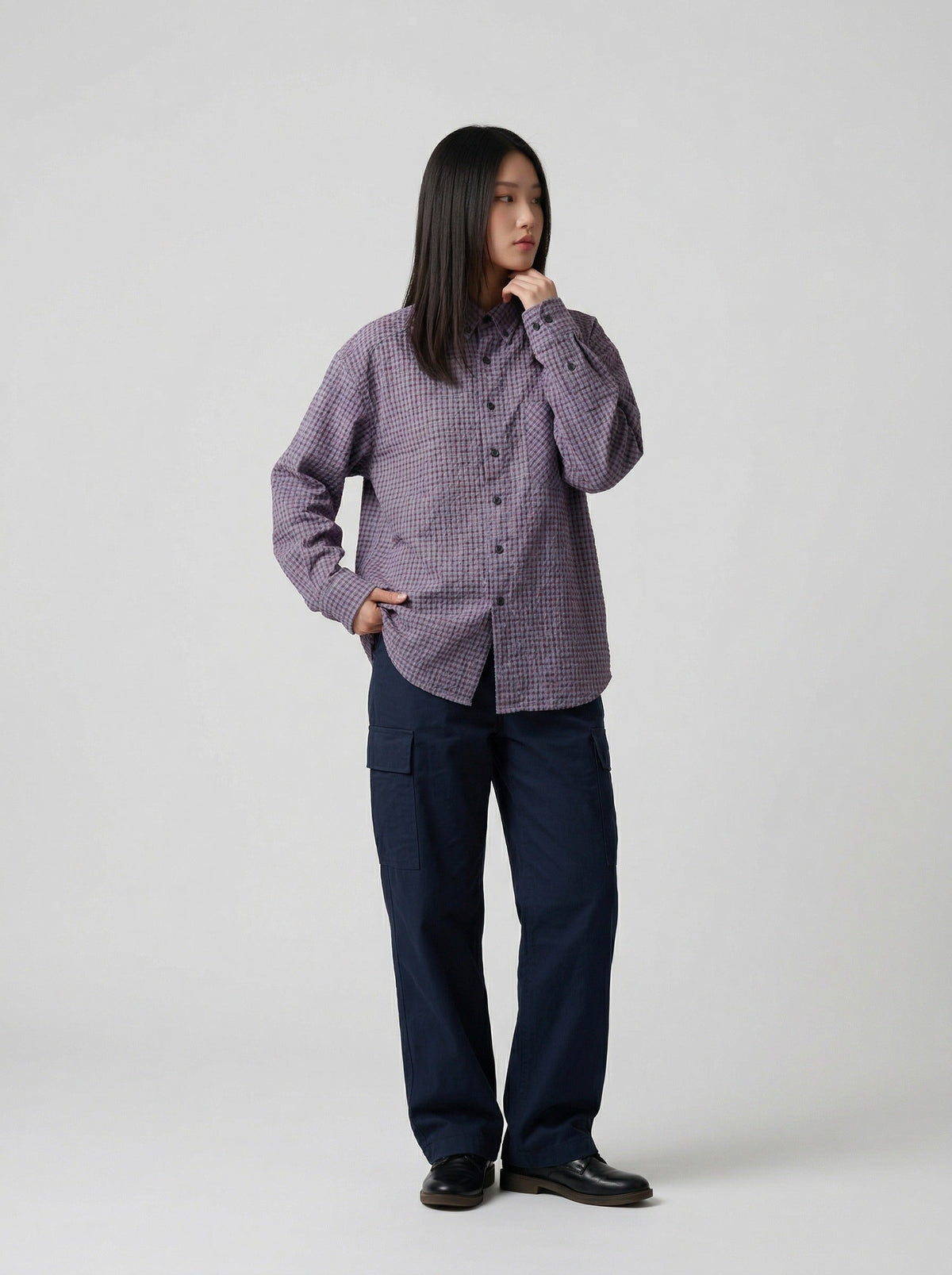 DAXUEN Long sleeve button-down shirt with grid check pattern — model photo