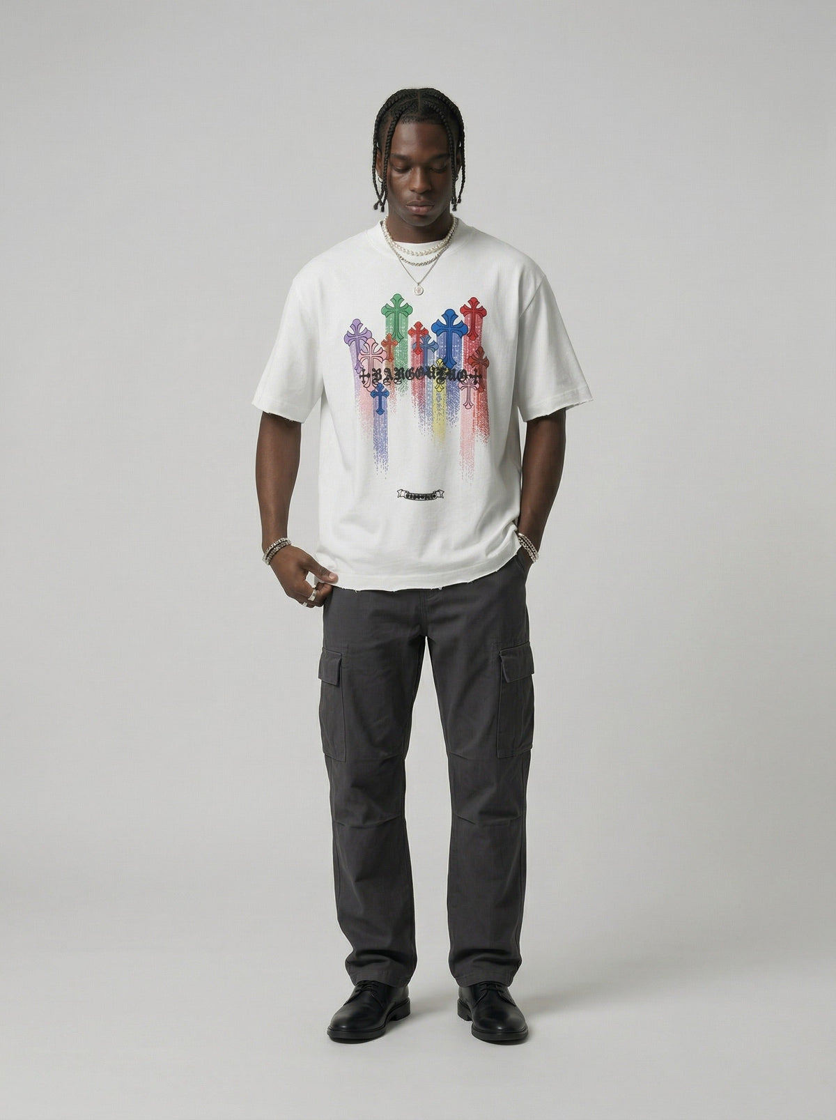 DAXUEN Oversized short-sleeved T-shirt with vibrant graphic print — model photo