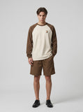 DAXUEN vibrant green relaxed-fit knee-length shorts — model photo