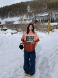DAXUEN Oversized short-sleeve t-shirt with band graphic — model photo