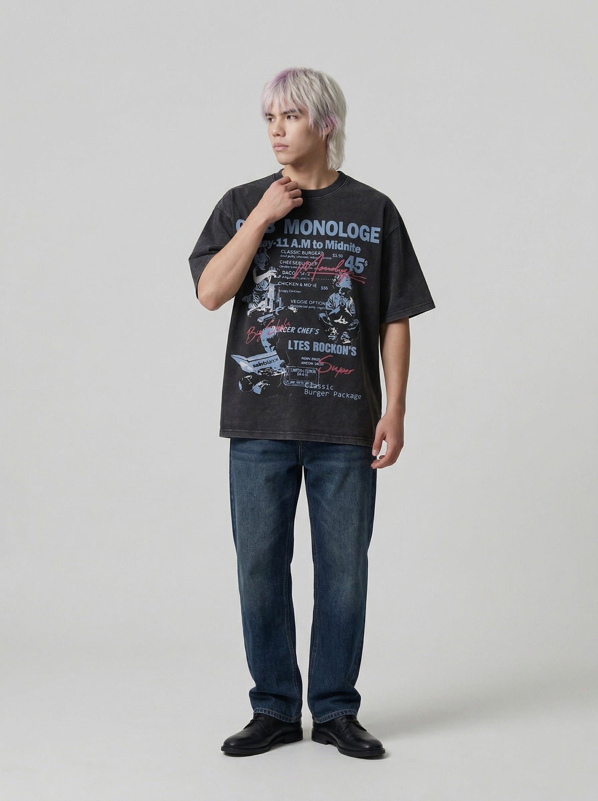 DAXUEN Vintage graphic t-shirt with Club Monologue print — model photo
