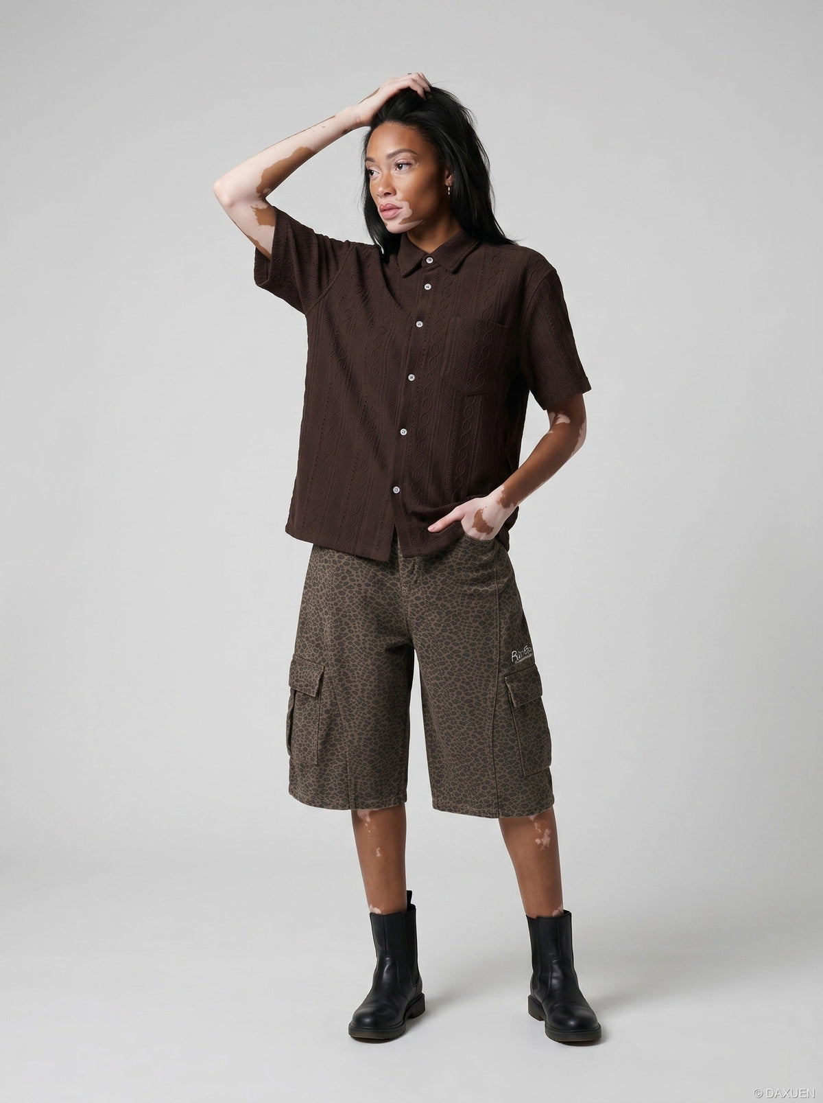 DAXUEN Vintage short-sleeve button-up shirt with textured fabric — model photo