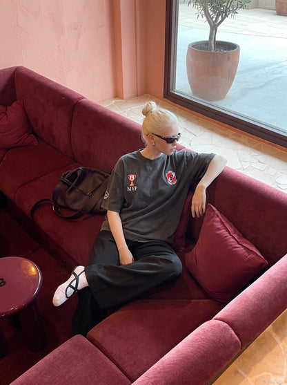 DAXUEN Vintage Trophy Graphic T-Shirt | DAXUEN — model photo