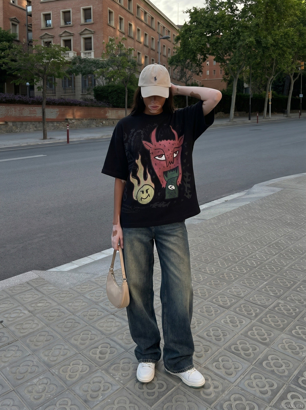 DAXUEN Oversized short-sleeved waffle knit t-shirt with graphic print — model photo