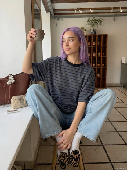 DAXUEN Oversized striped short-sleeved t-shirt — model photo