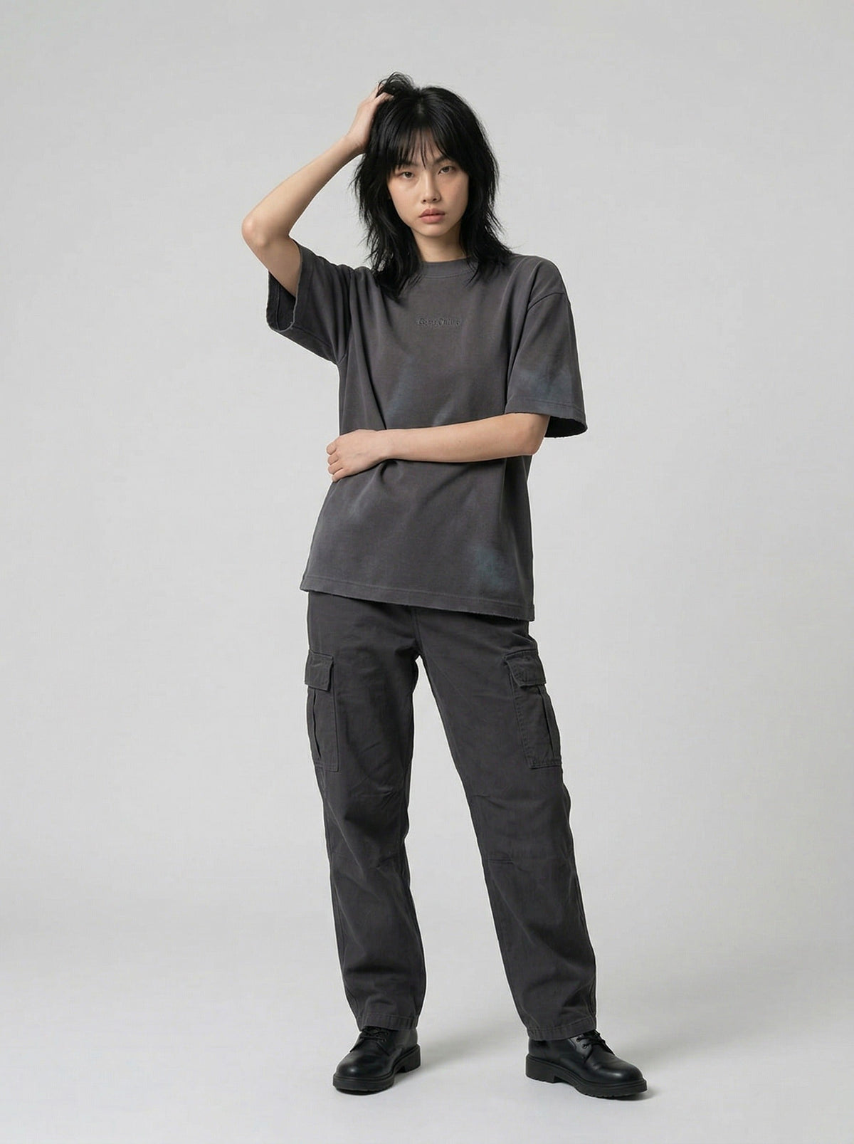 DAXUEN Relaxed-fit short-sleeve t-shirt with washed effect — model photo