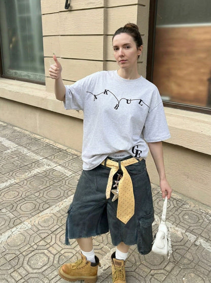 DAXUEN Oversized short-sleeve crew neck T-shirt with graphic — model photo