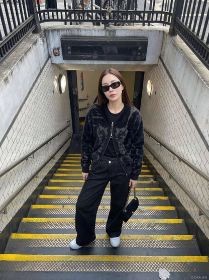 DAXUEN Wide-leg black denim jeans — model photo