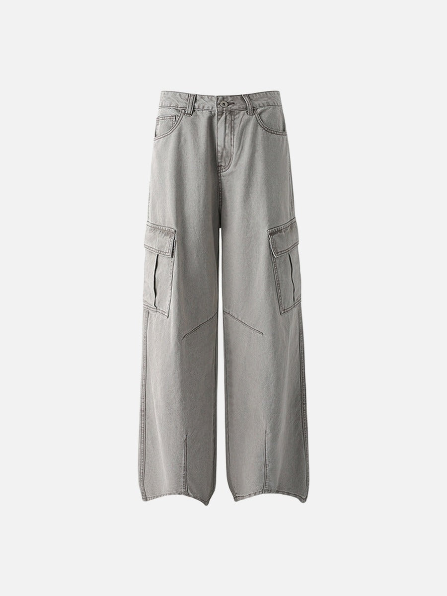 Wide-leg cargo jeans in washed denim