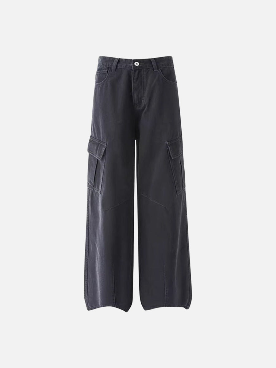 Wide-leg cargo jeans in washed denim
