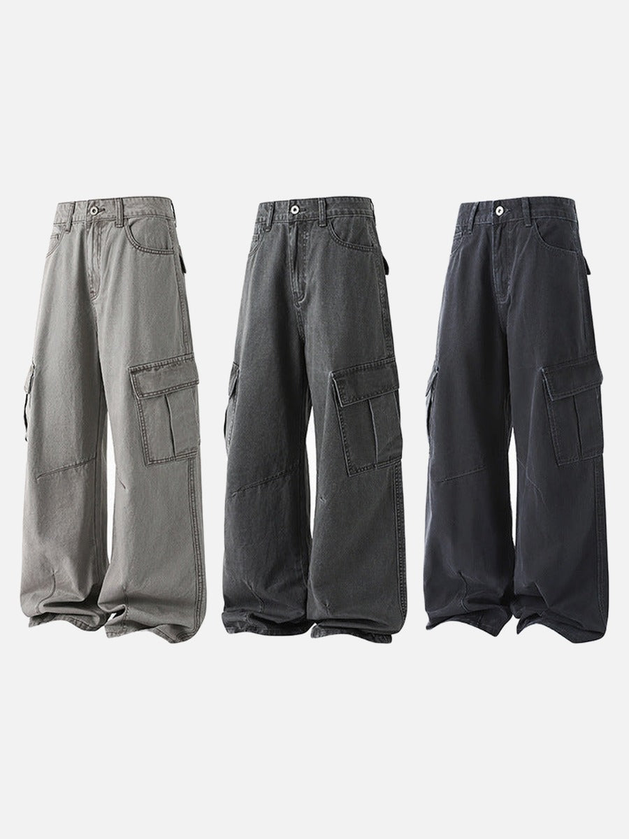 Wide-leg cargo jeans in washed denim
