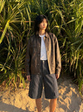 DAXUEN Wide-leg cargo shorts in light greige and dark charcoal grey — model photo