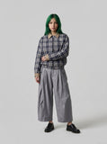 DAXUEN Wide-leg cropped trousers for men — model photo
