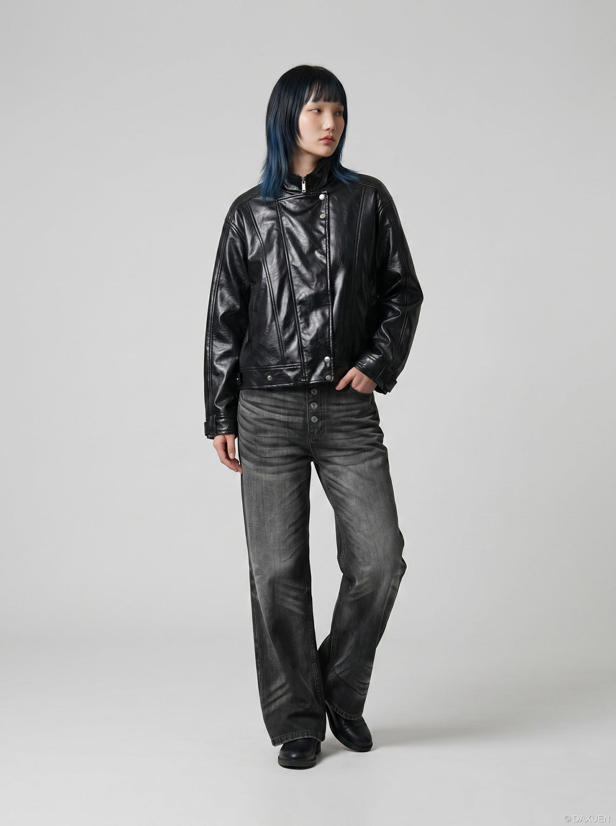 DAXUEN Wide-leg denim jeans with gradient wash and button fly — model photo