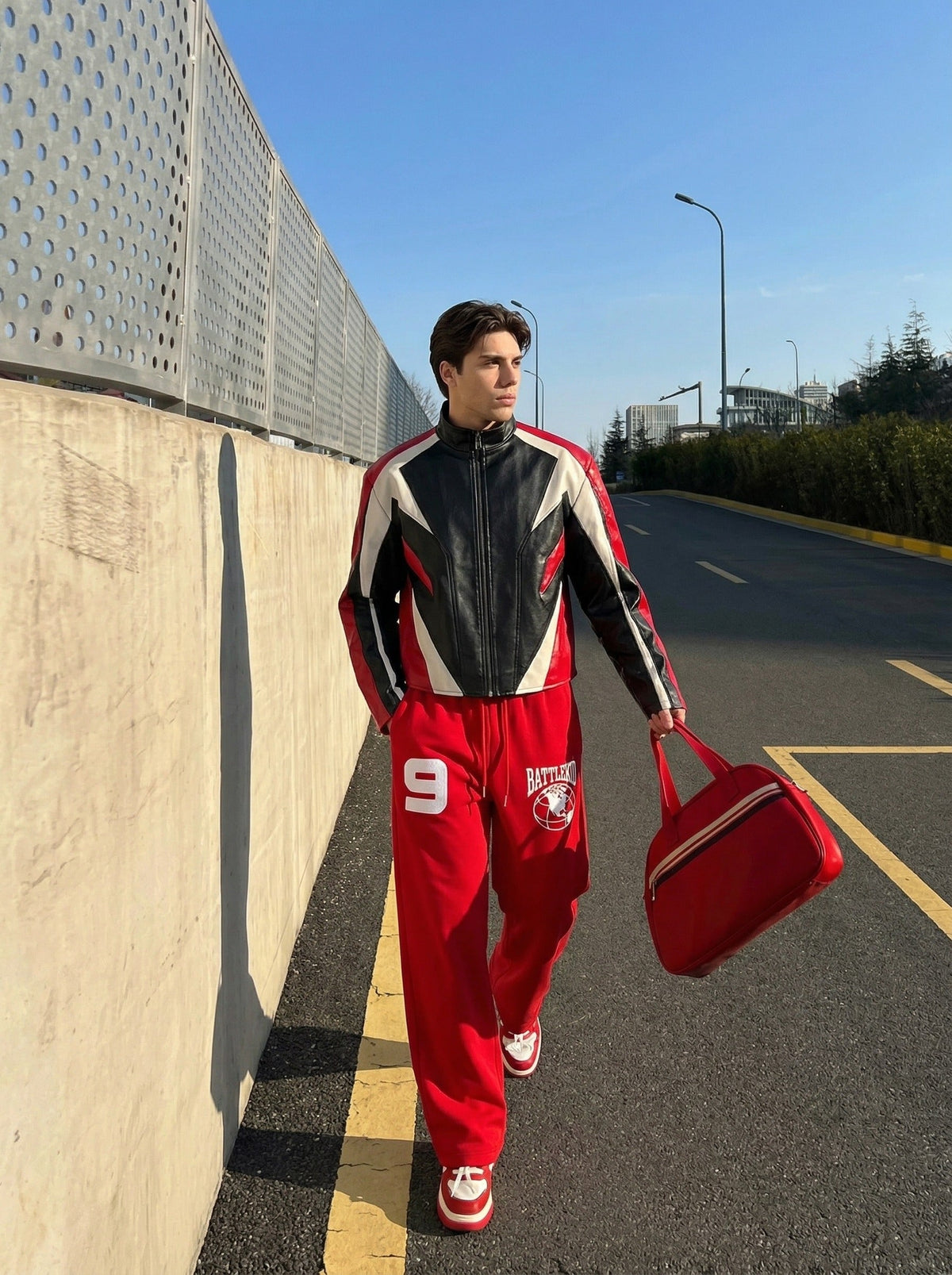 DAXUEN Wide-leg sweatpants with graphic designs — model photo