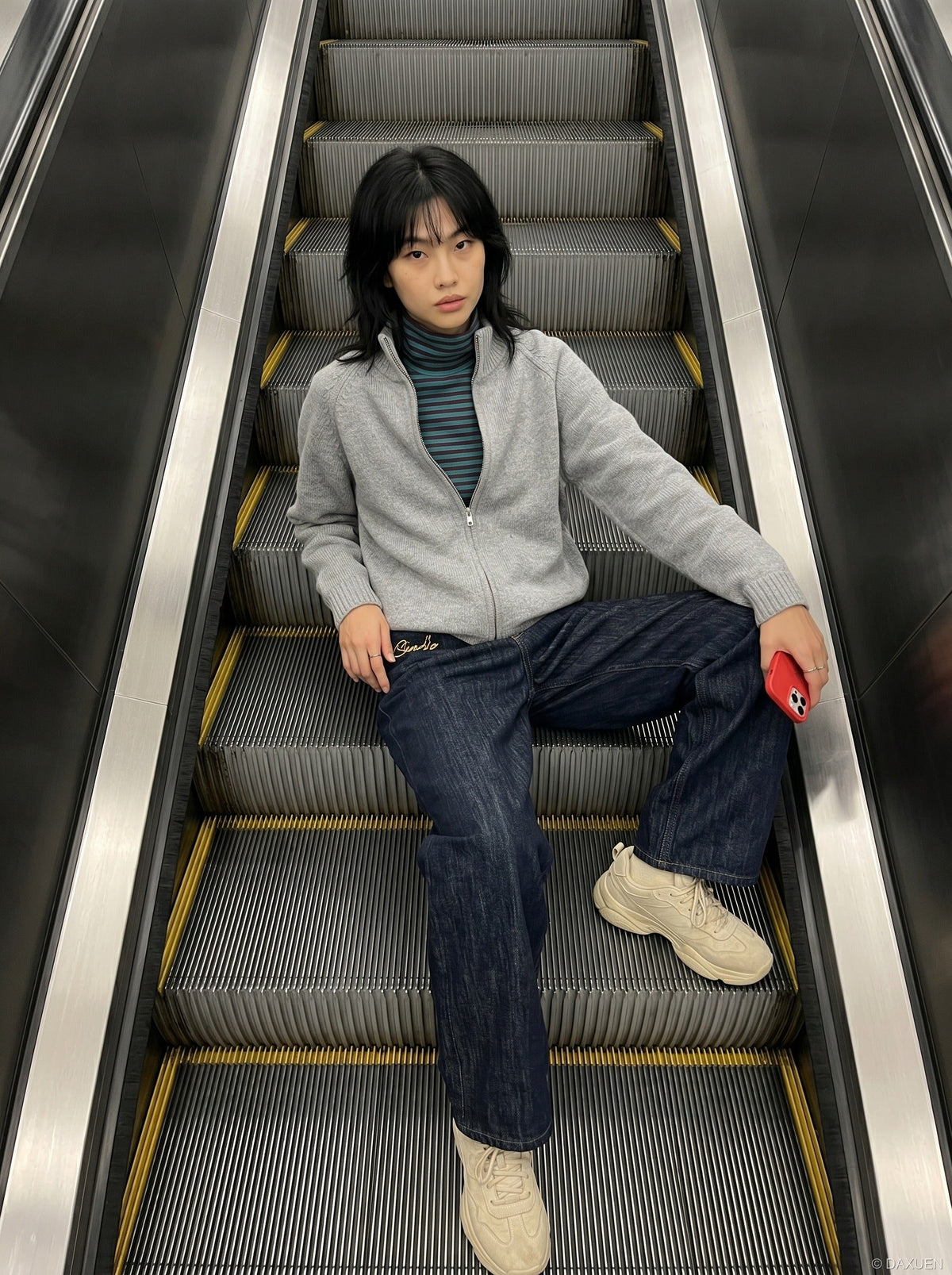 DAXUEN Shop DAXUEN Wide-Leg Indigo Denim Jeans for a Trendy Look — model photo