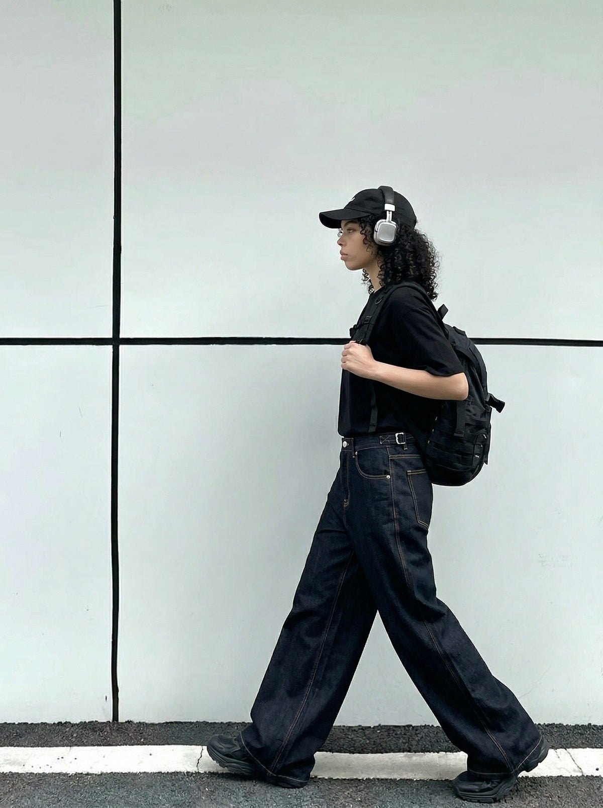 DAXUEN Wide-leg loose-fit denim pants — model photo