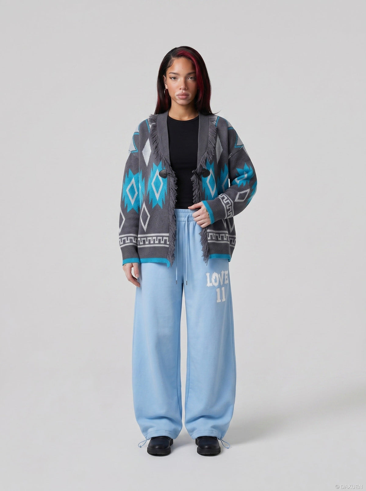 DAXUEN Wide-leg sweatpants with graphic print — model photo