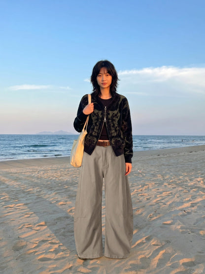 DAXUEN Wide-leg trousers in light khaki color — model photo