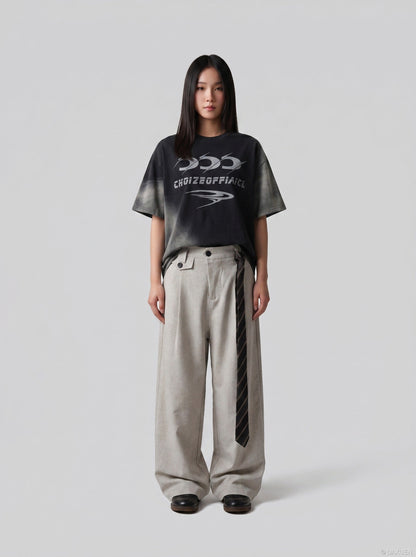 DAXUEN Oversized crew neck t-shirt with wing graphics — model photo