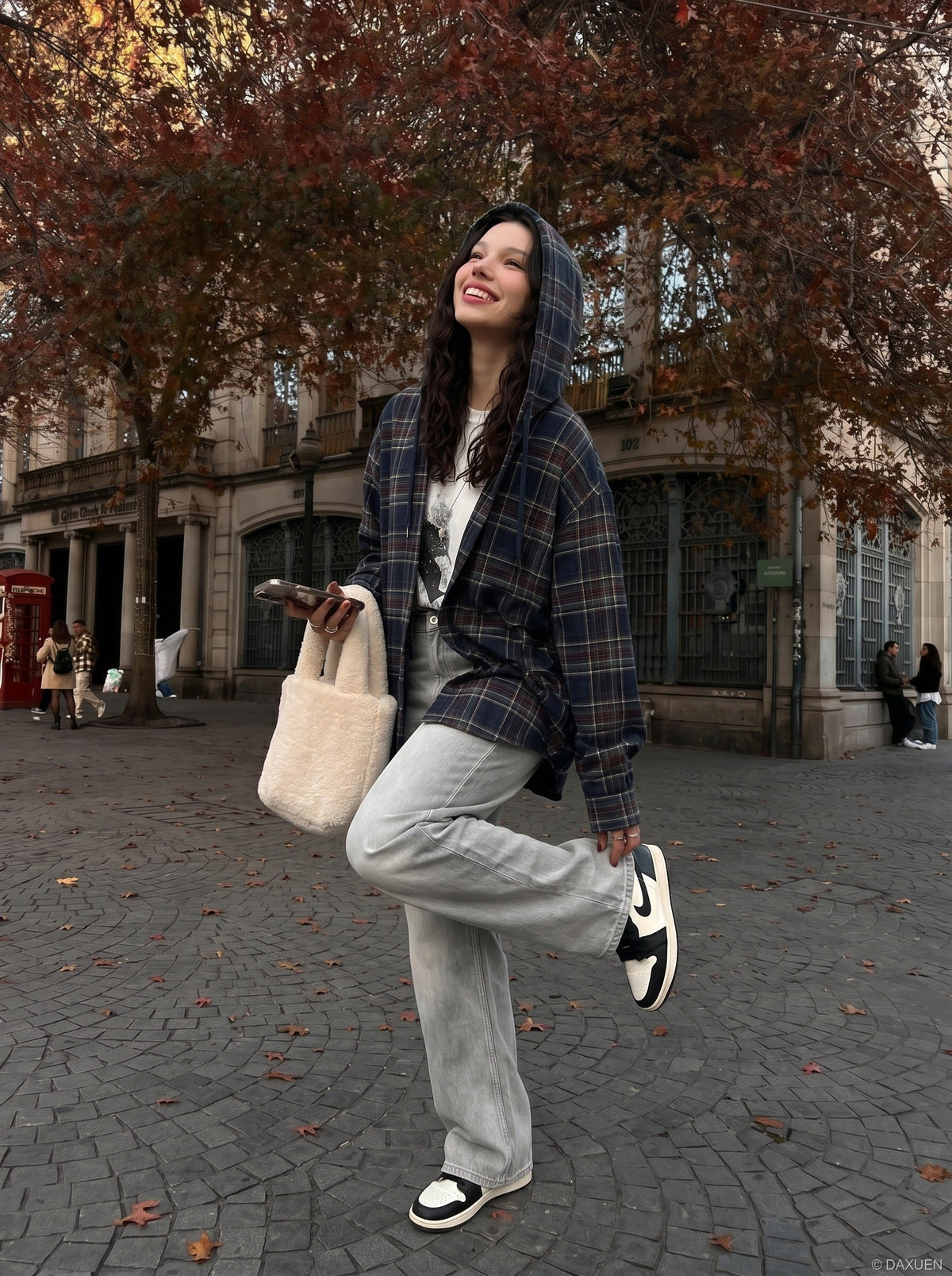 DAXUEN Wide-leg jeans in light washed grey denim — model photo