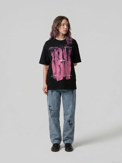 DAXUEN Loose-fitting crew neck t-shirt with graphic — model photo