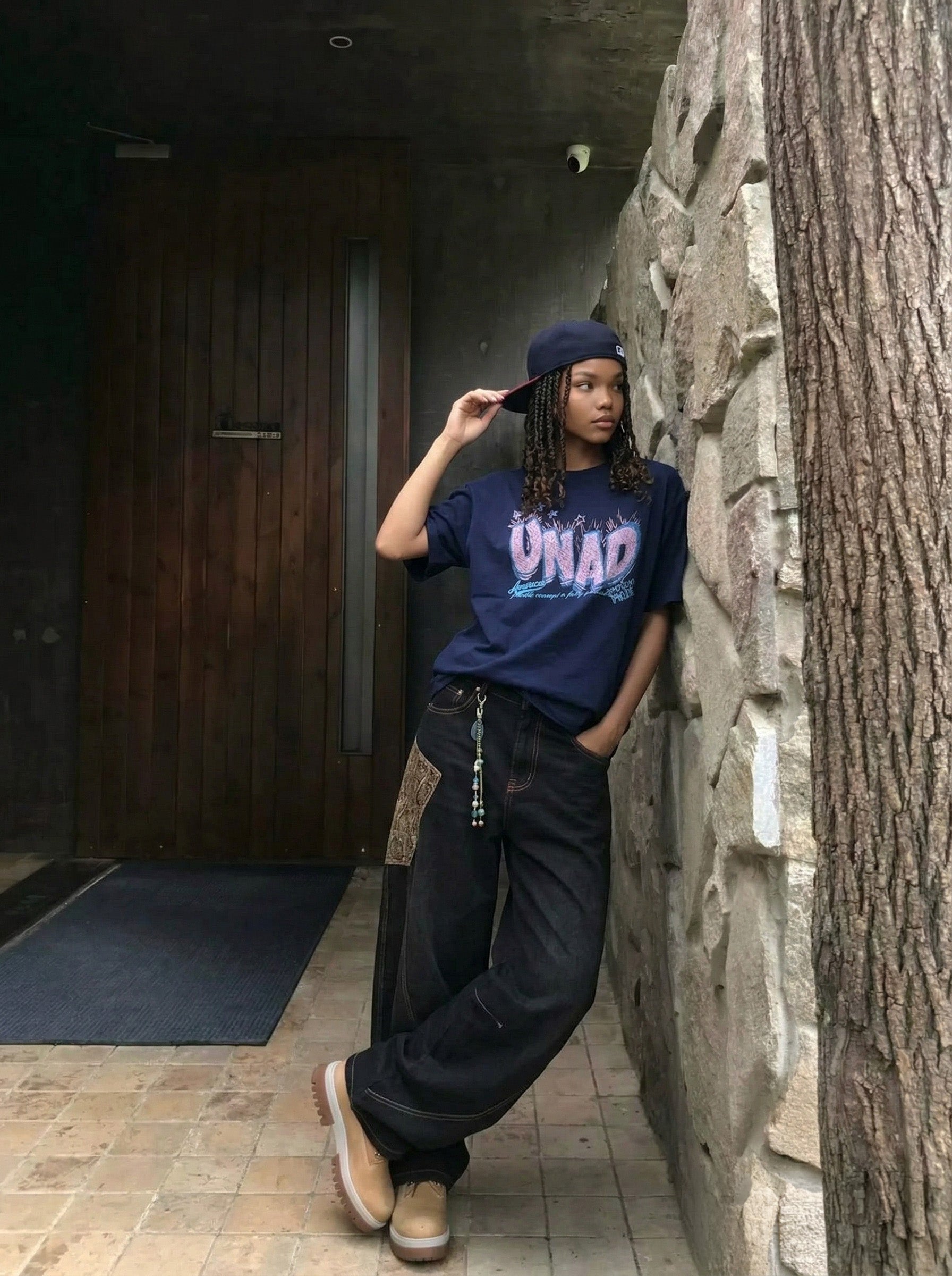 UNAD Distressed Graphic T-Shirt