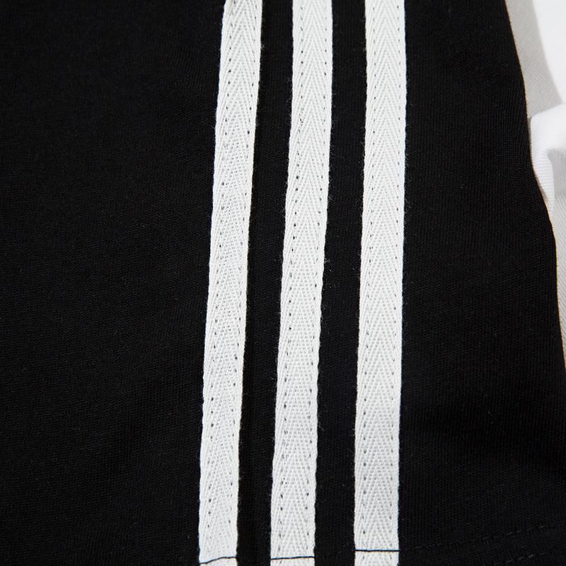 Loose Side-striped T-shirt
