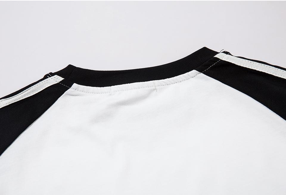 Loose Side-striped T-shirt