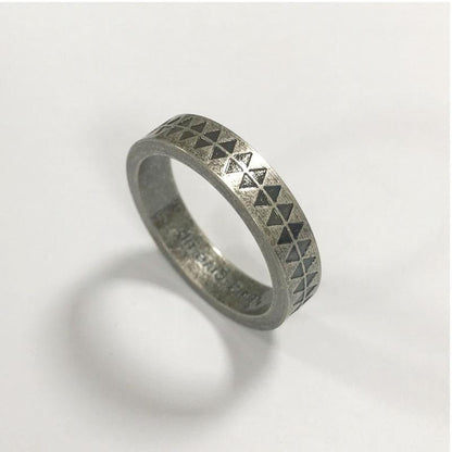 Retro Etched Sawtooth Ring