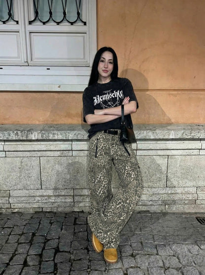 BennischG Distressed Graphic T-Shirt
