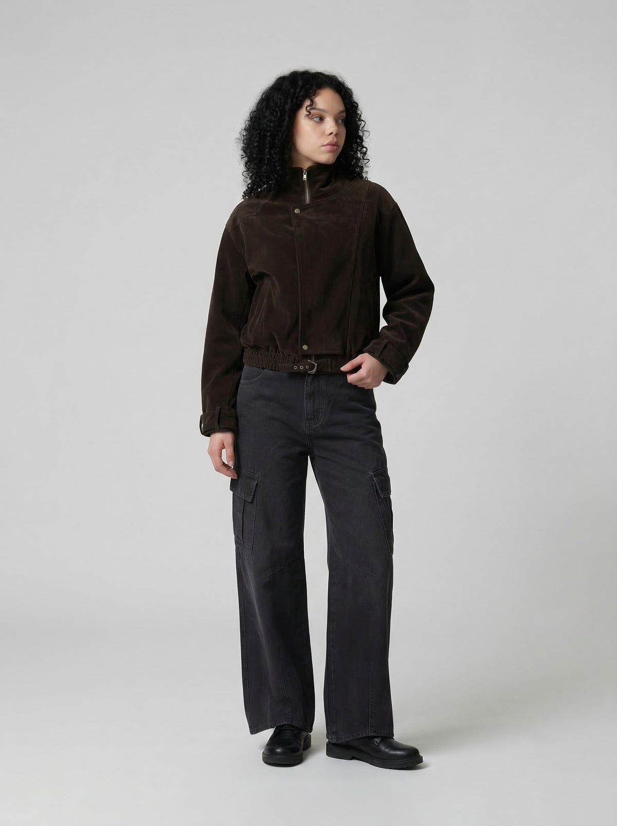 Wide-Leg Cargo Jeans in Washed Denim