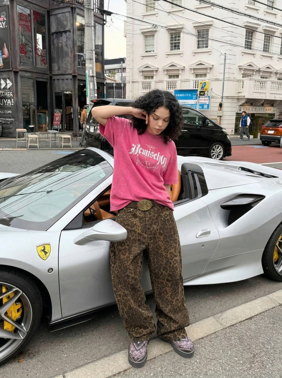 BennischG Distressed Graphic T-Shirt